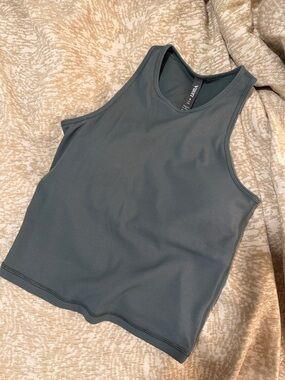 Vuori Pose Plyo Tank